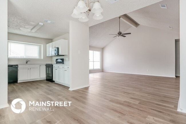 Building Photo - 900 Blewitt Dr