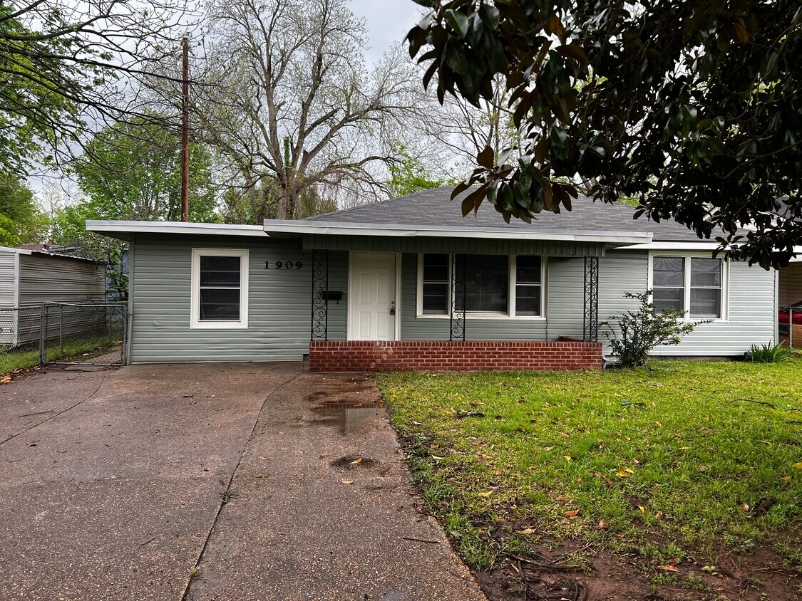 1909 McCall St, Bossier City, LA 71111 House for Rent in Bossier City