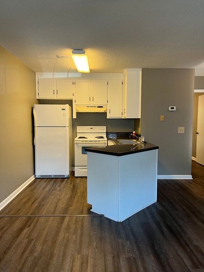 Building Photo - 104 Gunter Ln