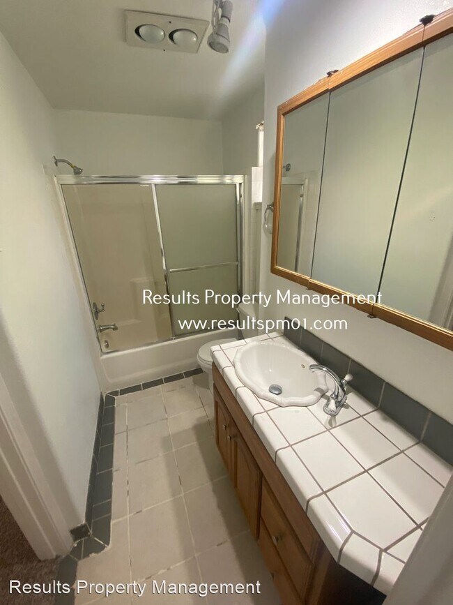 Building Photo - 2 br, 1 bath House - 3929 42nd Street