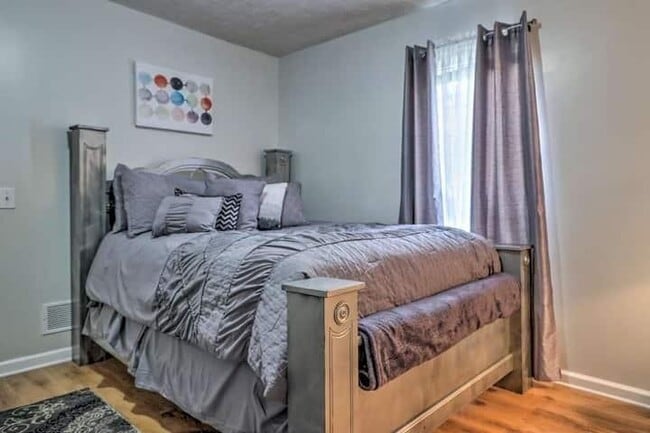 Foto del edificio - 483 Oak Dr SE