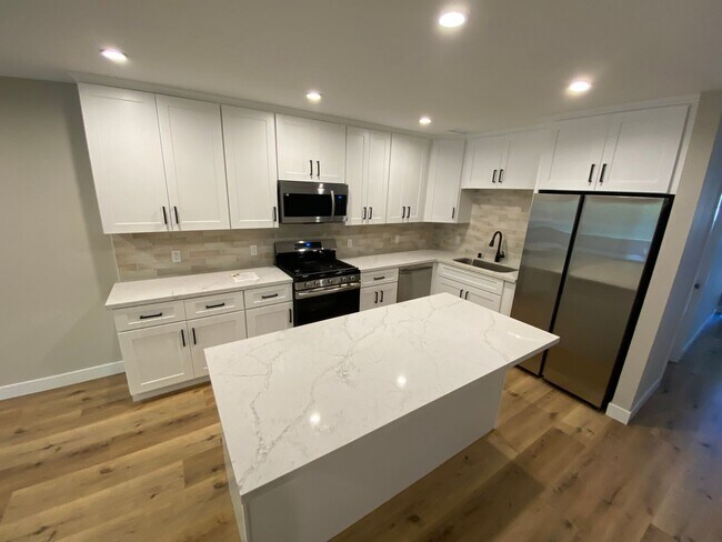 Foto del edificio - NEW Build (2022)!! 4BD/2BA (Lease out, pending signatures. Check back in a few days!)