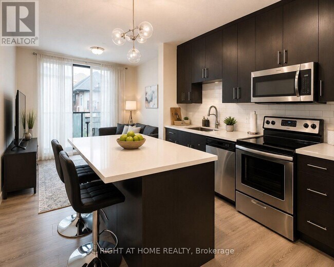 Photo du bâtiment - 690 King St W