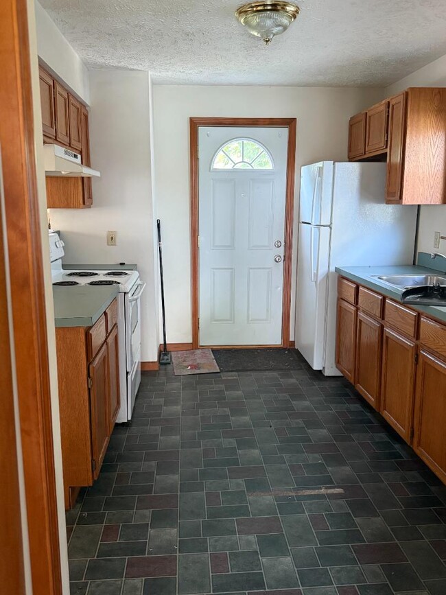 Photo - 528 Avon St House