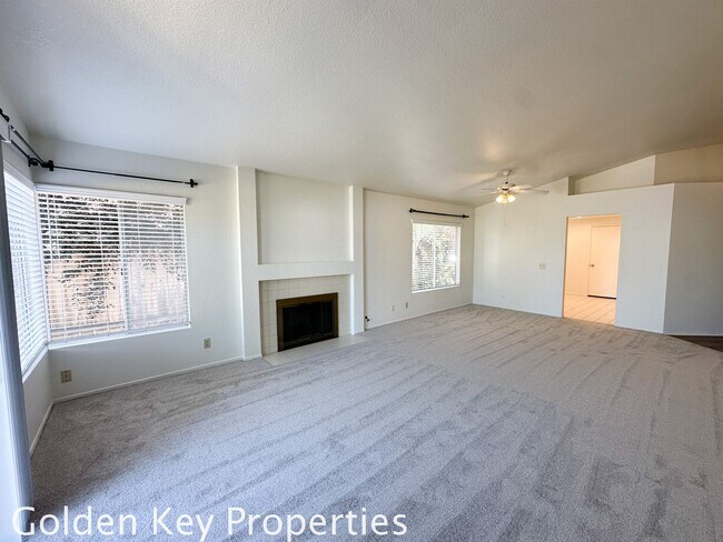 Foto del edificio - Single level 3BR/2BA home in Rancho Del Oro!