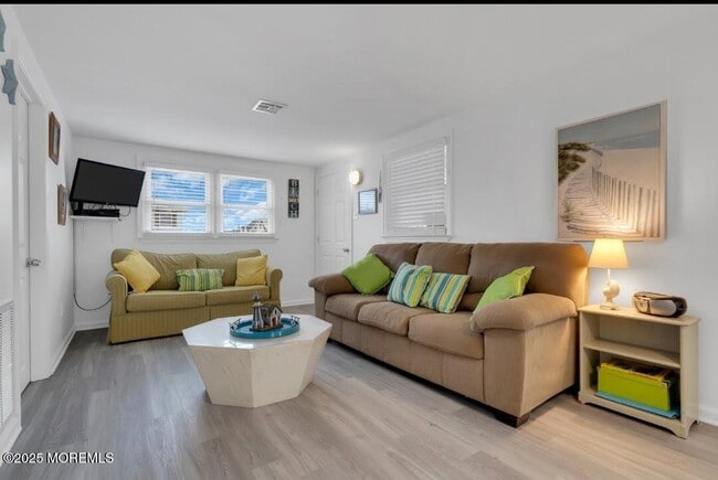 Building Photo - 2020 Baltimore Ave