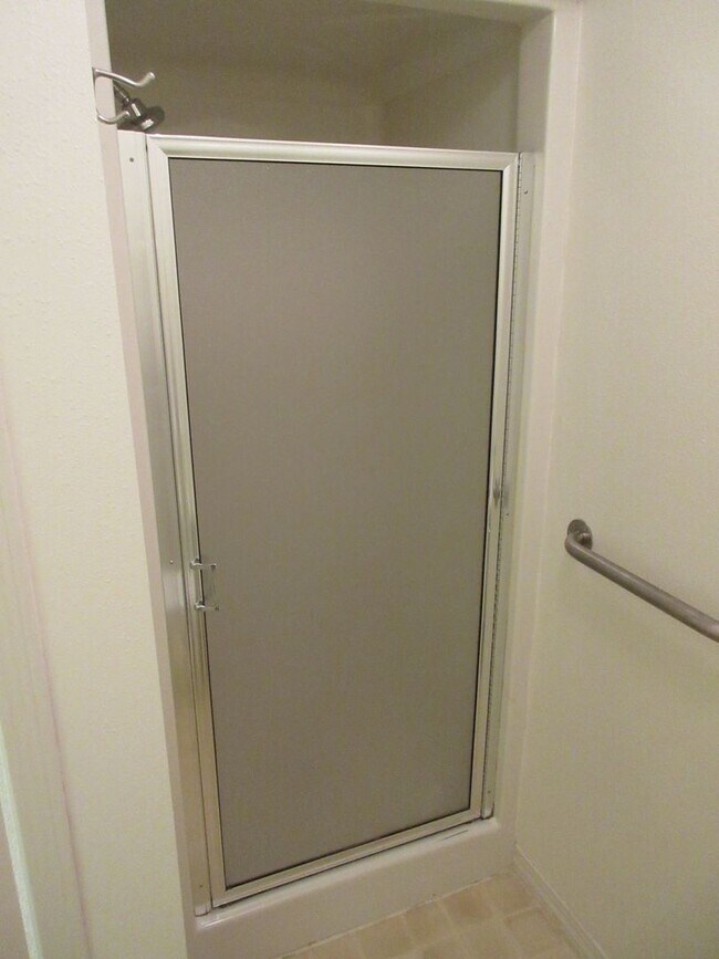 Foto del edificio - Two Bedroom, Two Bathroom Home in West Salem