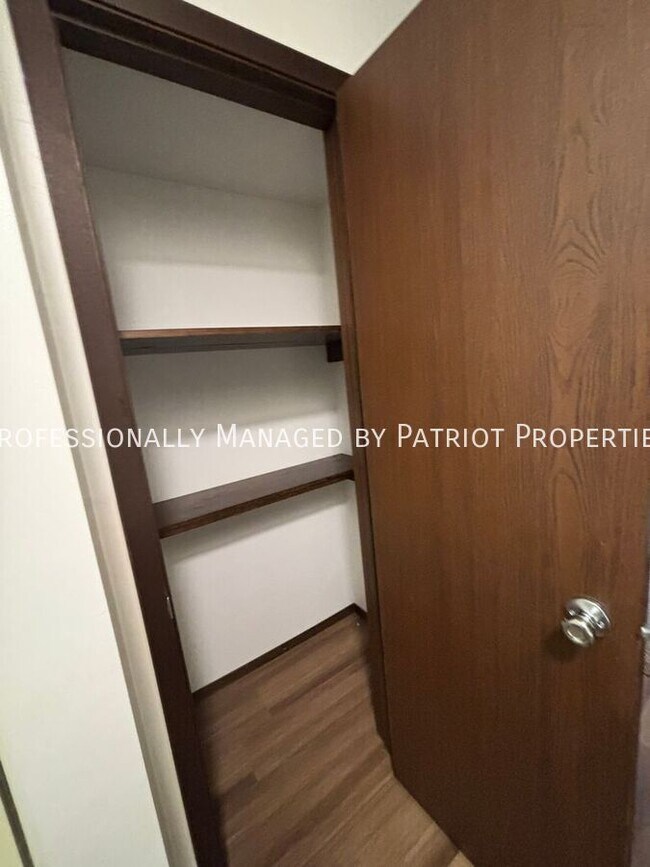 Foto del edificio - 830 Hawkeye Dr