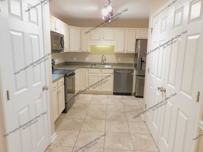 Building Photo - 5012 Philly Ln