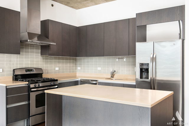 Foto del edificio - 600 N Fairbanks Ct