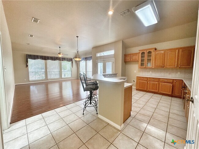 Building Photo - 2263 Kensington Way