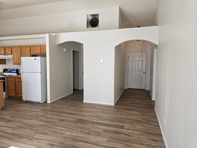 Foto del edificio - Spacious 4 bedroom home