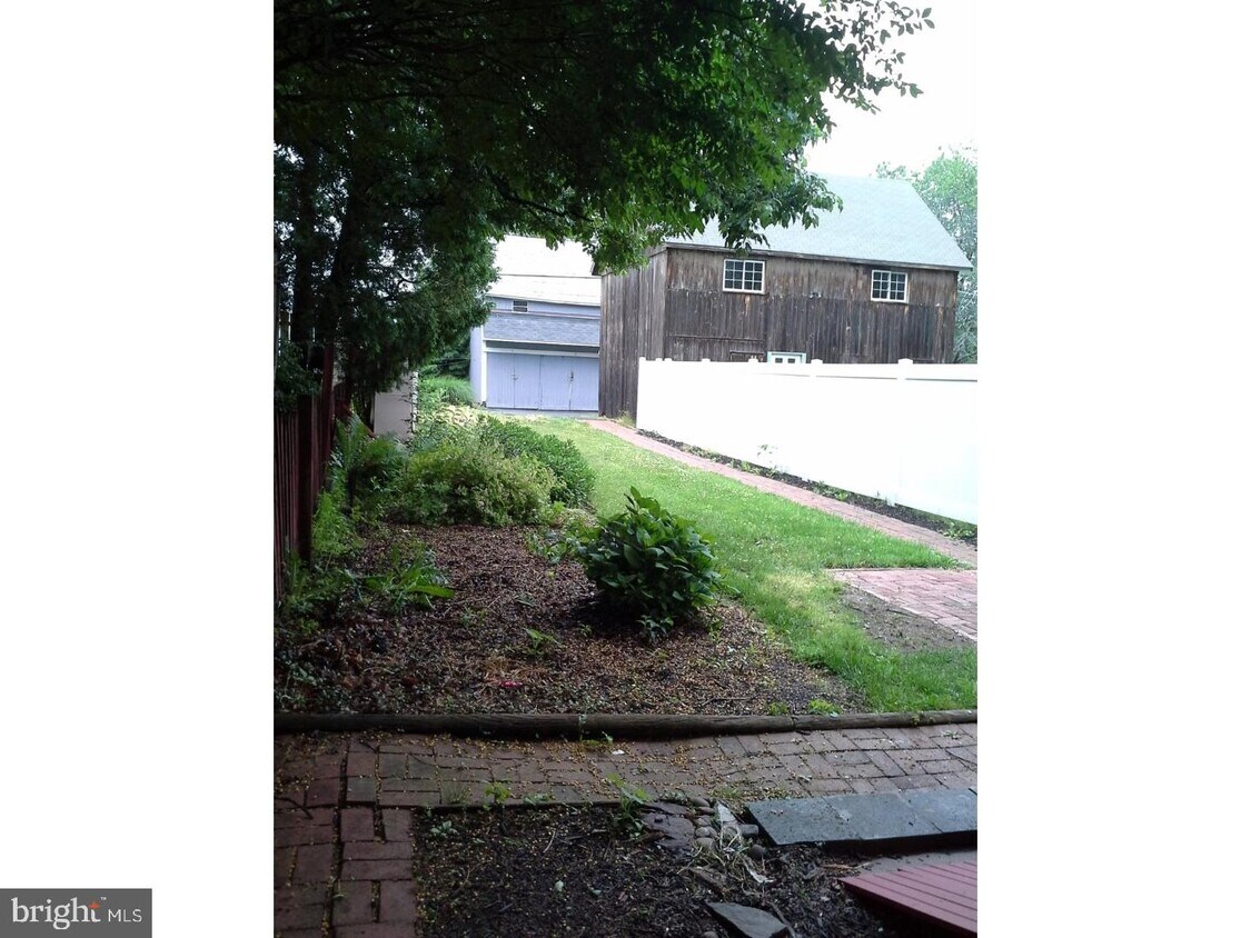 527 Race St, Perkasie, PA 18944 House Rental in Perkasie, PA