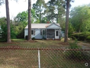Building Photo - 2033 Shirley Ave