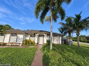 Building Photo - 3495 Everglades Blvd N
