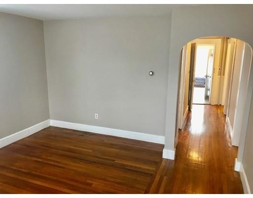 Foto del edificio - 133 Waltham St