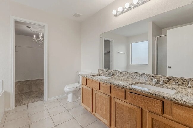 Foto del edificio - 5828 Pebble Ridge Dr