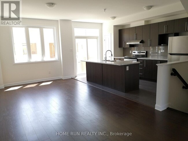 Building Photo - 127 Gardenpost Ter