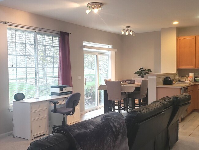 Foto del edificio - 2402 Claremont Ln