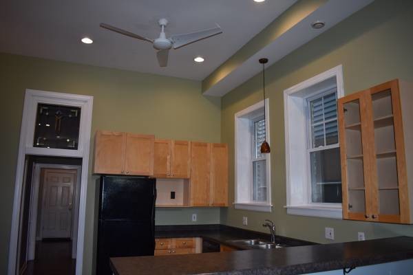 Foto del edificio - 1536 W Augusta Blvd