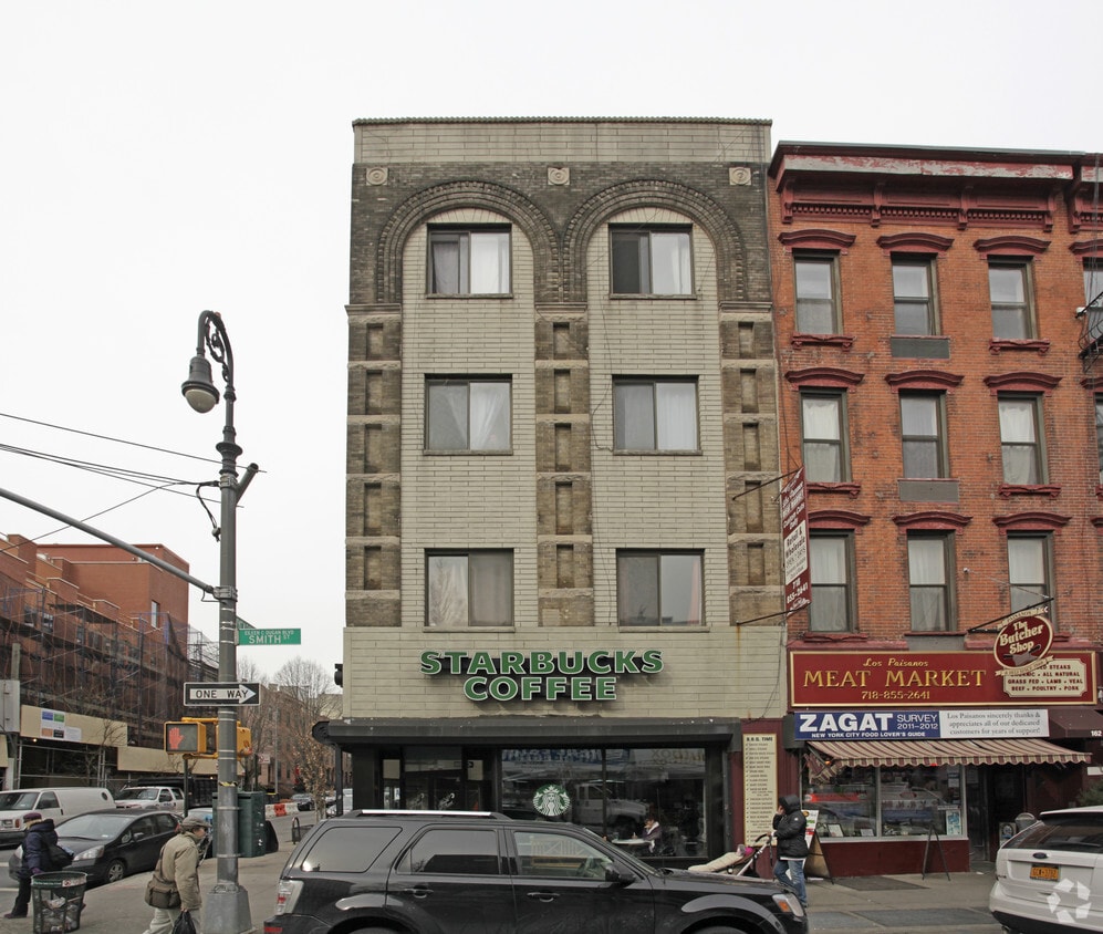 Building Photo - 164-166 Smith St