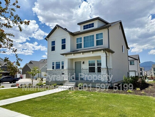 Building Photo - 6733 N Mount Jefferson
