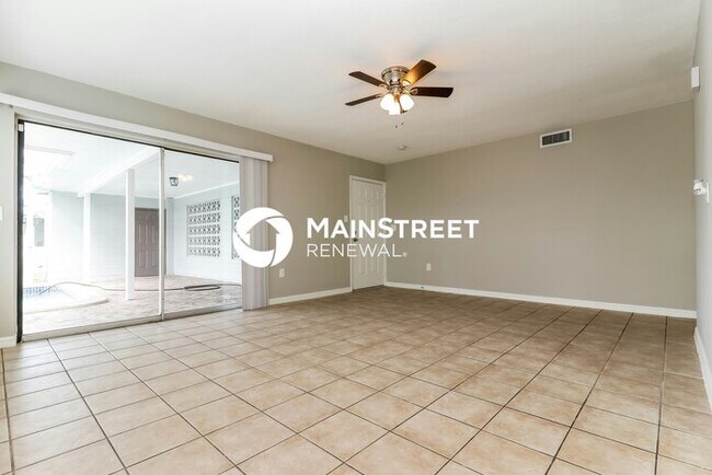Foto del edificio - 2 Bedroom Pet-Friendly Home in Fort Myers,...