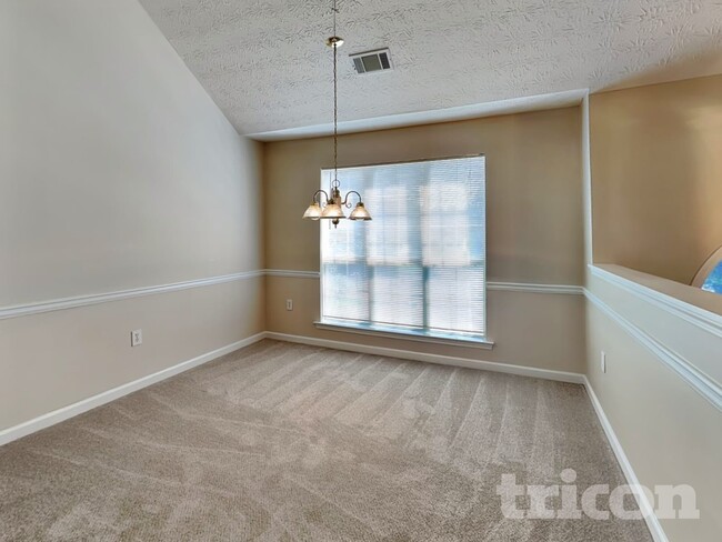 Building Photo - 50 Tufts Cir