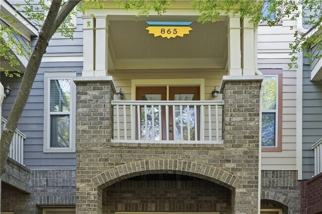 Foto del edificio - 865 Commonwealth Ave SE
