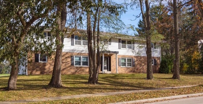 Frente - 431 NW Barstow St