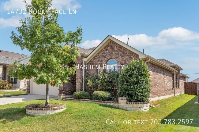 Building Photo - Welcome to your dream home!
