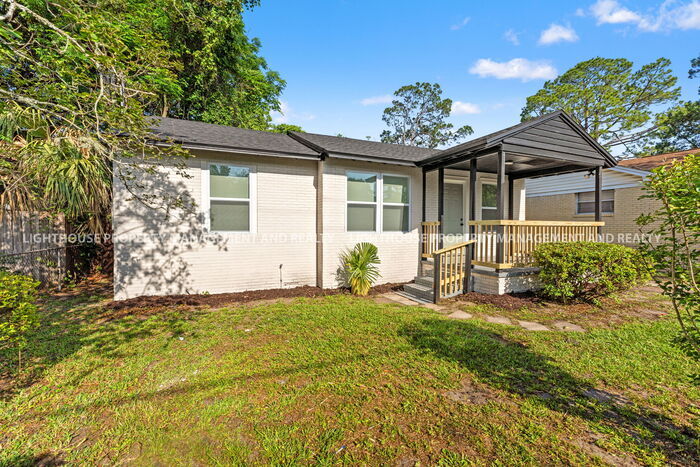 Primary Photo - NEWLY RENOVATED 3 BED/1 BATH HOME!