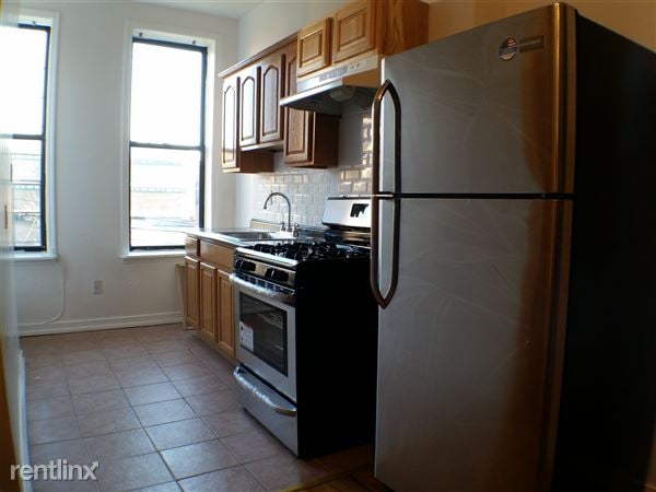 Building Photo - 850 Saint Johns Pl
