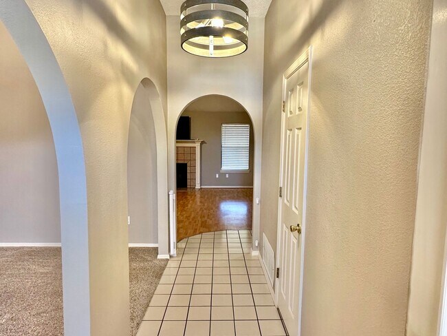 Foto del edificio - 481 Desert Sun Ct