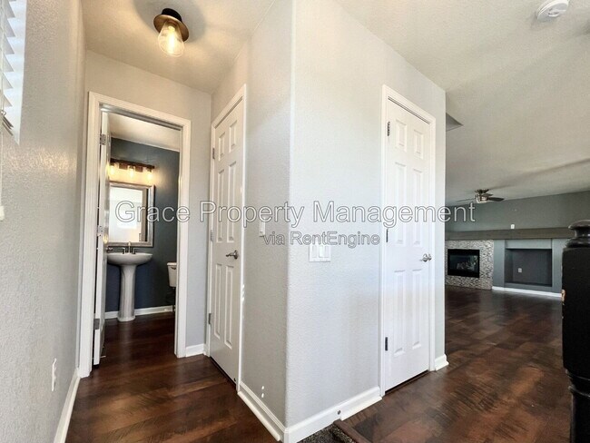 Building Photo - 7610 S Shawnee St