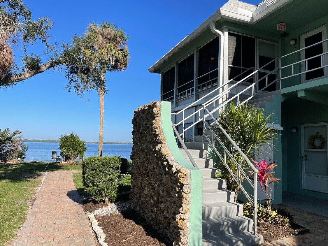 3225 E Riverside Dr Unit 55E, Fort Myers, FL 33916 Condo for Rent in Fort Myers, FL