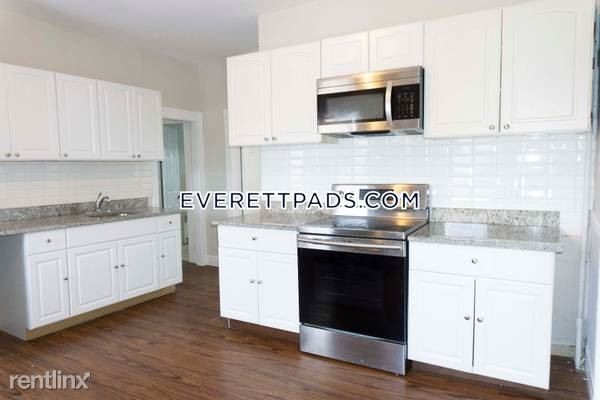 Primary Photo - 2 br, 1 bath House - 15 Gladstone St # 2