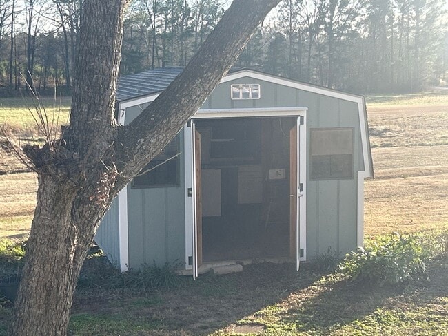 Foto del edificio - 3 bedroom/2 bath rental in Double Branches Community - $2000 per month - NO water fee; owner main...