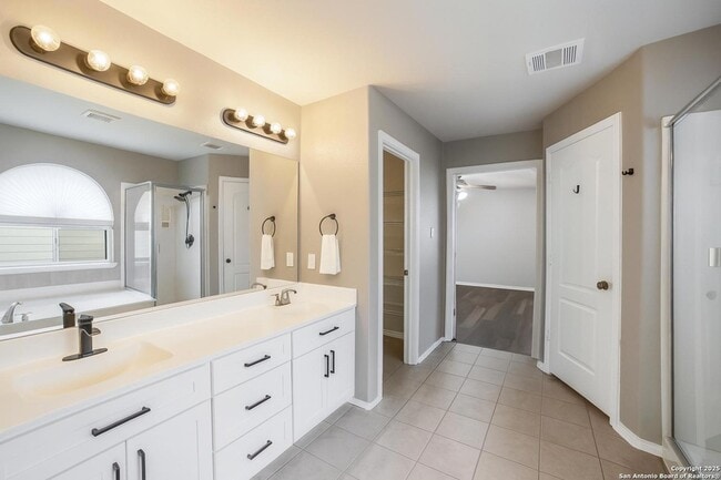 Building Photo - 2629 Hansel Heights