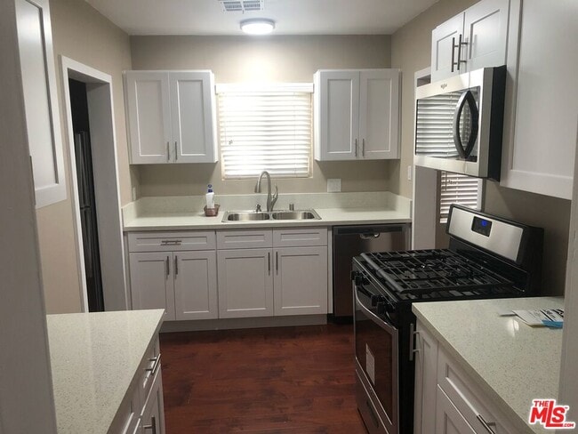 Building Photo - 5318 Alhama Dr