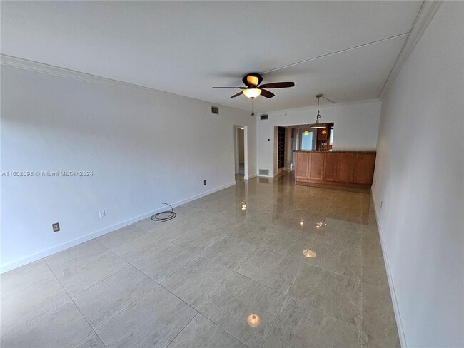 Building Photo - 733 NW 30th Ct