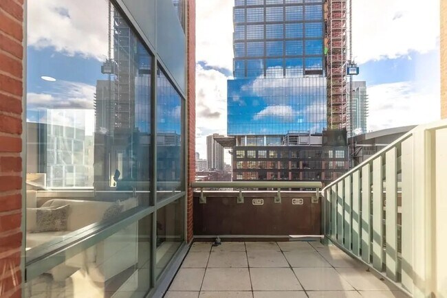 Foto del edificio - 234 Causeway St