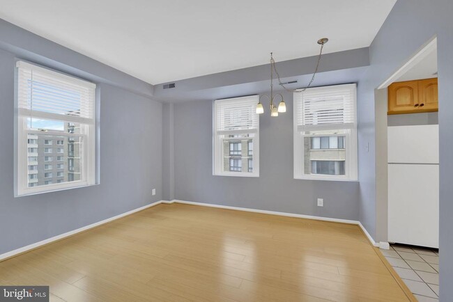 Building Photo - 1133 13th St NW