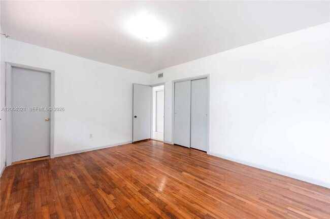 Foto del edificio - 1255 Marseille Dr