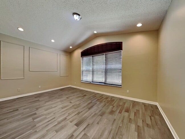 Building Photo - 7610 NW 20th Dr