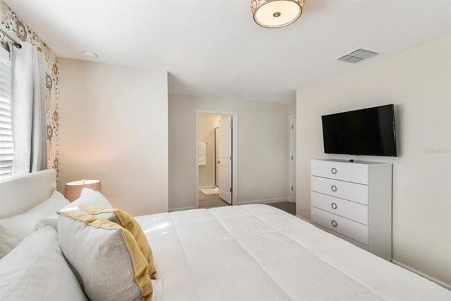 Building Photo - 8931 Stinger Dr