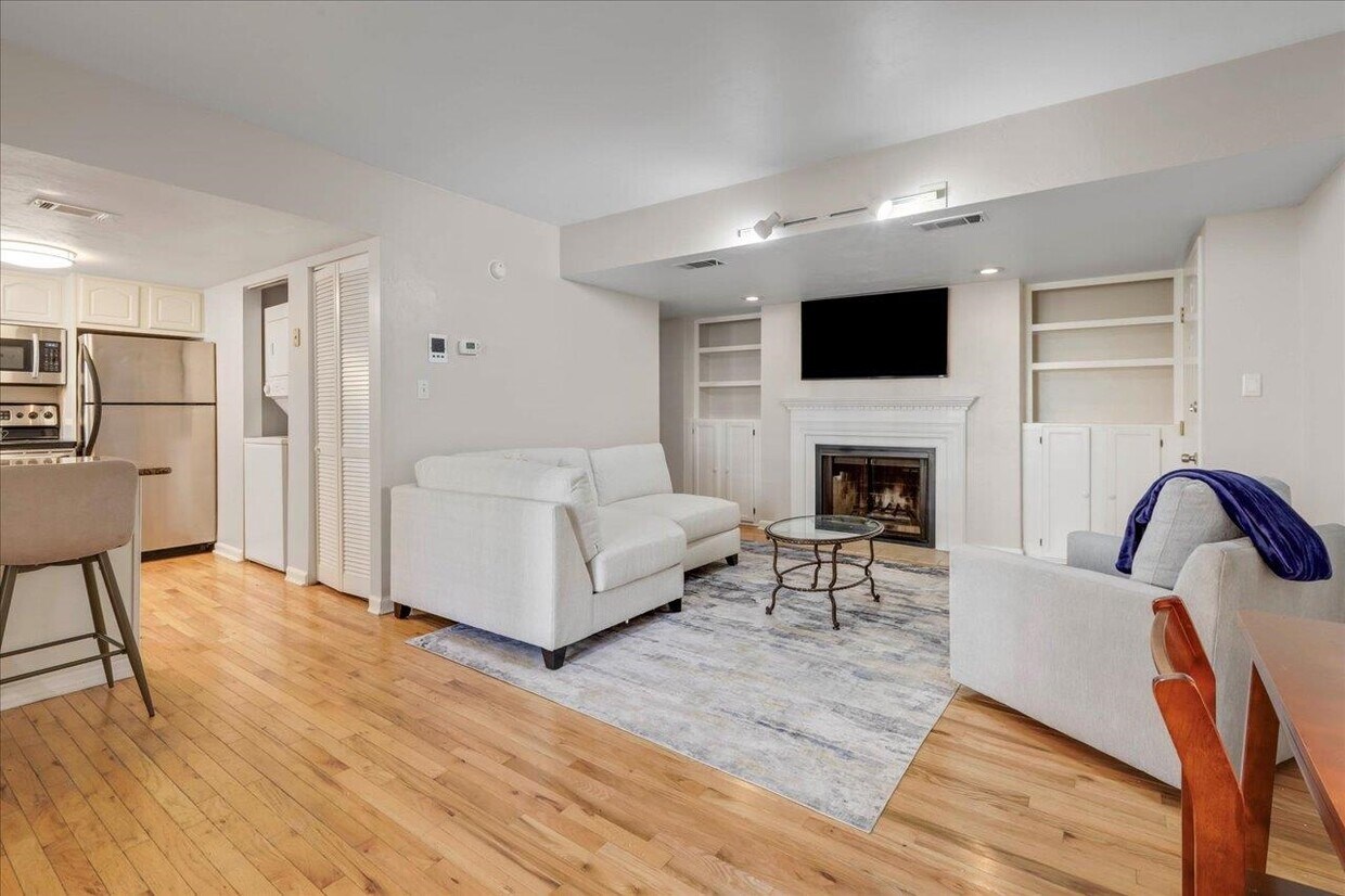 Foto principal - 517 E Jefferson St
