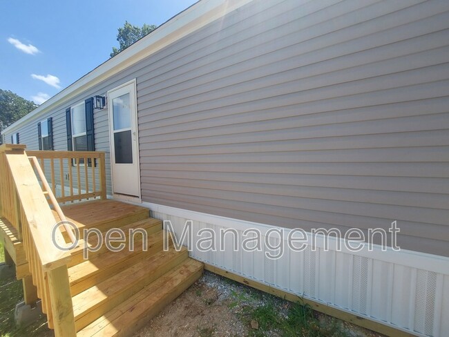 Building Photo - 7534 US-60