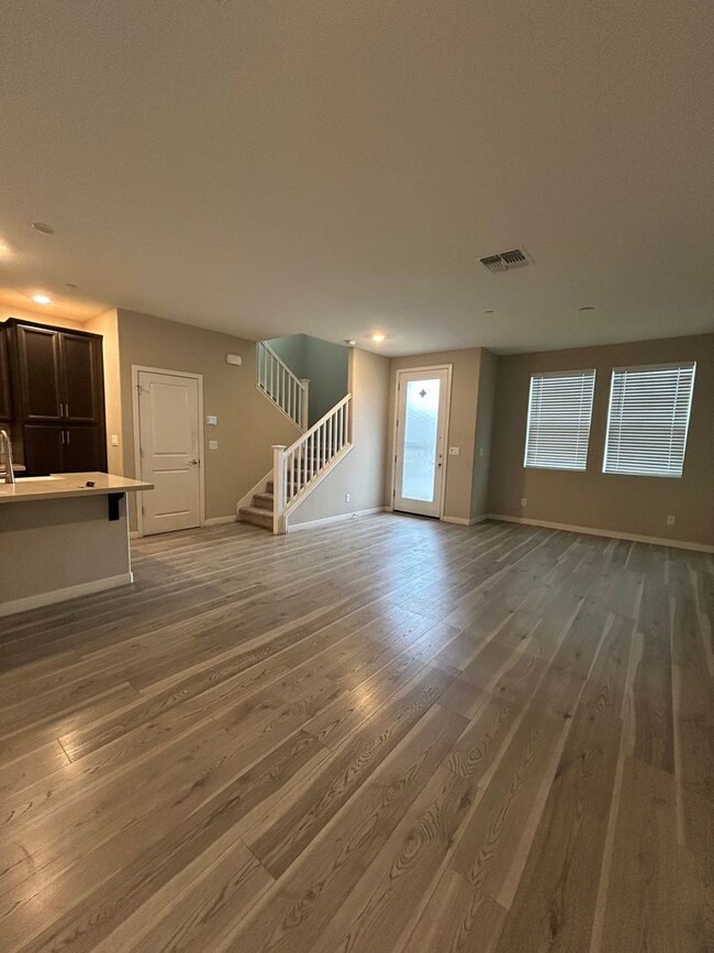 Foto del edificio - The Cove - Natomas 2 Story 3 Bedrooms