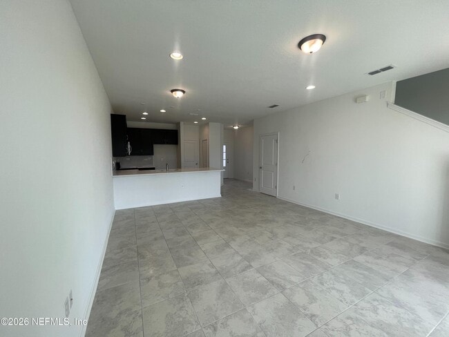 Building Photo - 40 Pinebury Ln